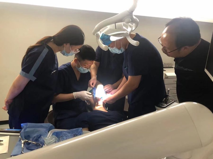 门诊医护团队培训与病例研讨