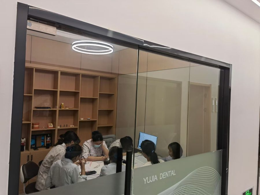 门诊医护团队培训与病例研讨